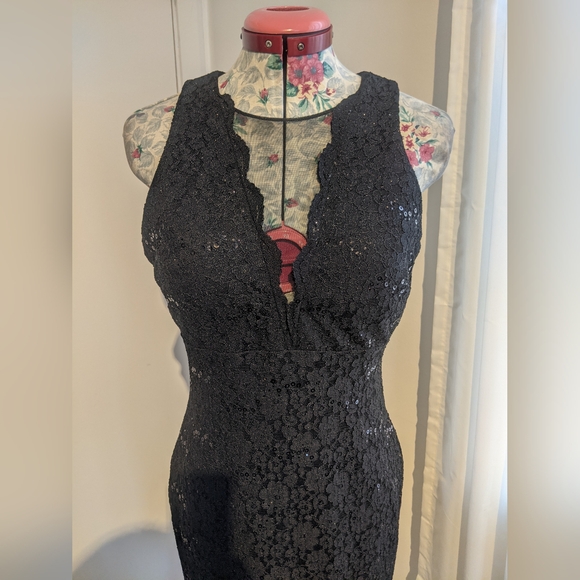 Black lace dress size Small - Picture 10 of 11